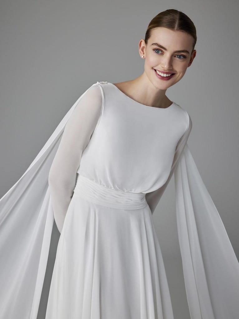 Pronovias SOLLEMN | Vestido De Novia Corte En A Con Escote Barco | Pronovias