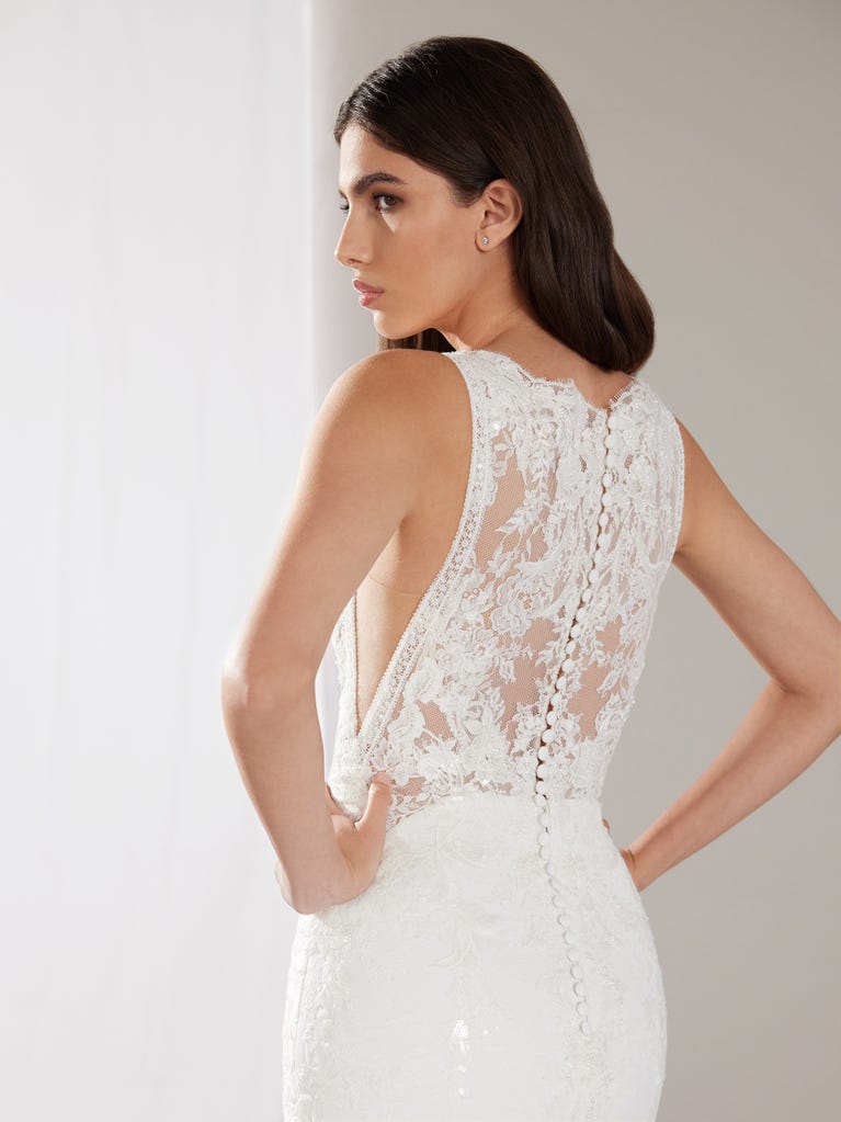Pronovias TRIE | Vestido De Novia Sirena Con Escote De Pico | Pronovias