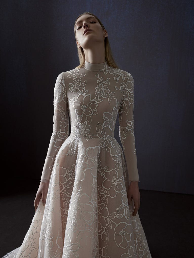 Pronovias VELIA | Vestido De Novia Princesa Con Escote Cisne | Atelier Pronovias