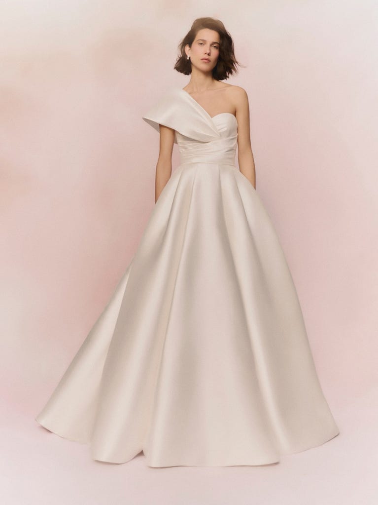 Pronovias Vestido De Novia Con Corte Princesa Y Manga Corta | Pronovias