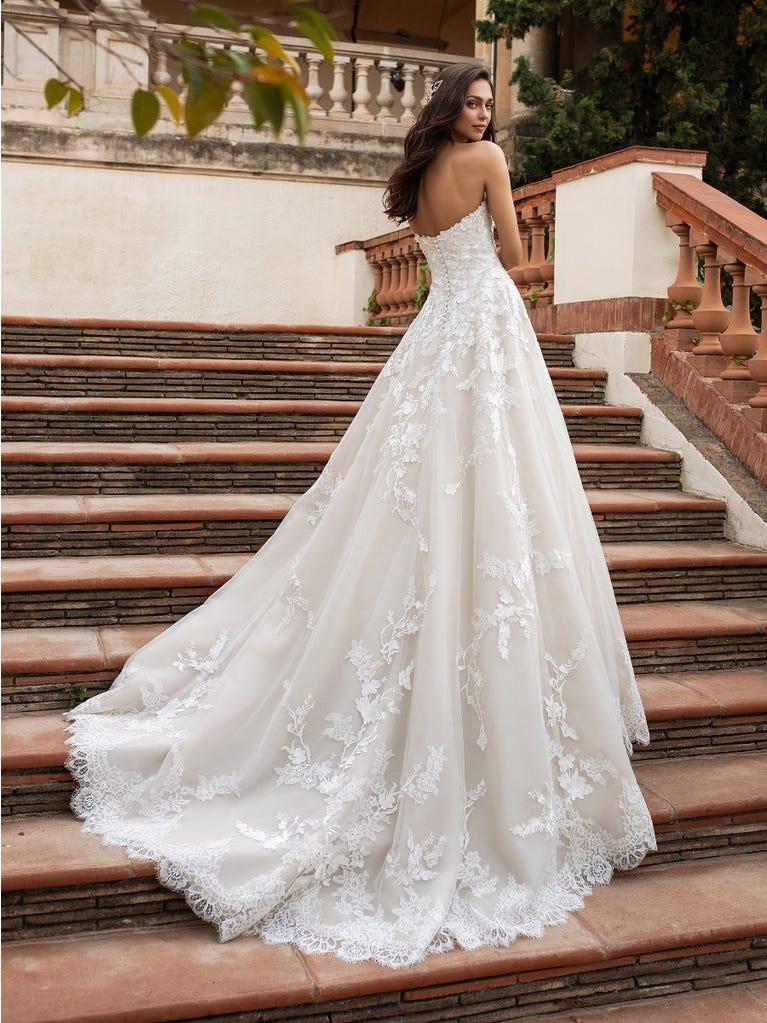 Pronovias Vestido De Novia Corte Princesa Y Escote Corazón | Pronovias