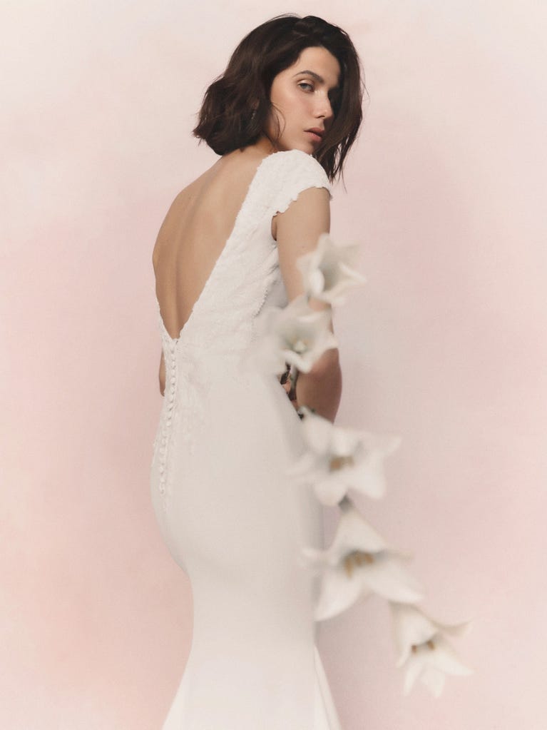 Pronovias Vestido De Novia Corte Sirena Escote Barco Y Manga Corta | Pronovias