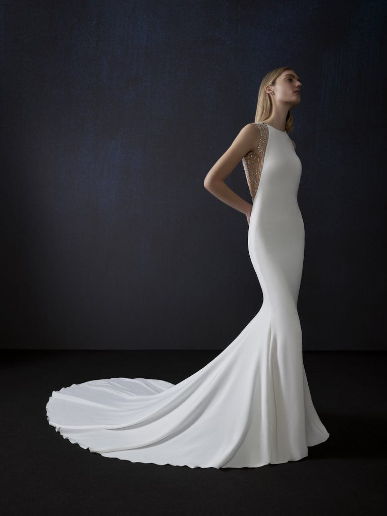 Pronovias Vestido Novia En Crepe Sirena Sencillo Con Pedrería | Pronovias