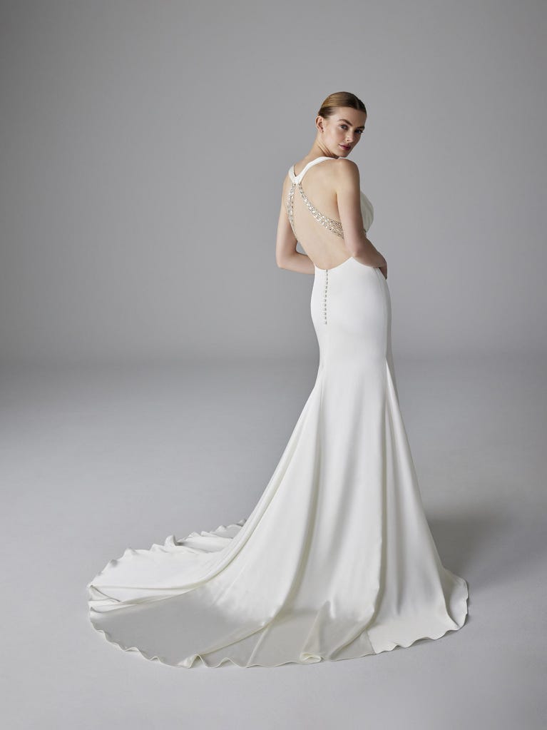 Pronovias ZOE | Vestido De Novia Sirena Con Escote Corazón | Pronovias