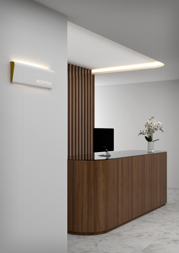 Pujol Iluminación A-225/30Aplique Señalitica Ancho300 LED 200LM