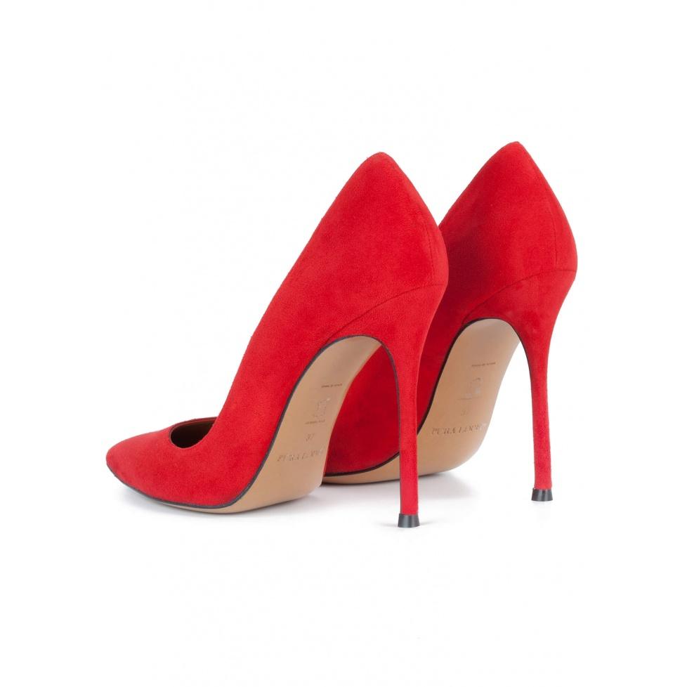 Pura López Stilettos Realizados En Ante Rojo