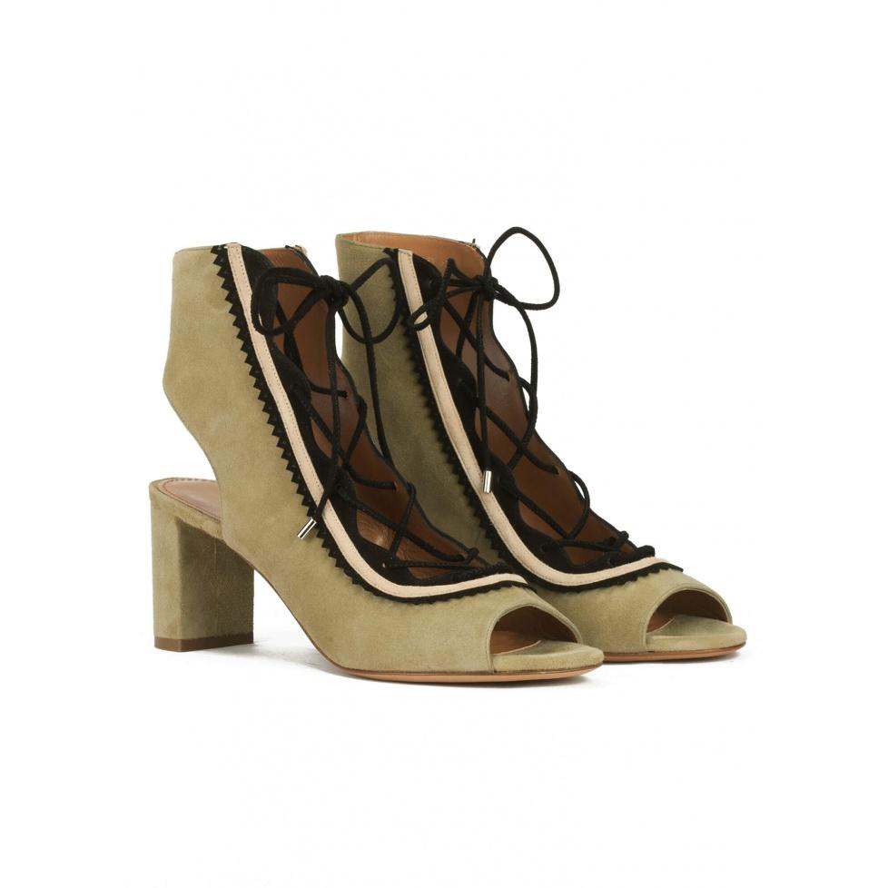 Pura López Sandalias Atadas De Tacón Ancho En Caqui Y Negro