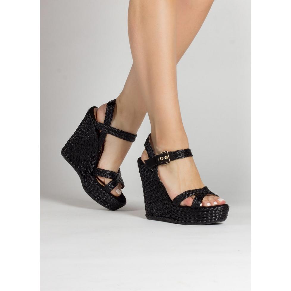 Pura López Sandalias De Cuña Alta En Rafia Color Negro Con Hebilla Lateral