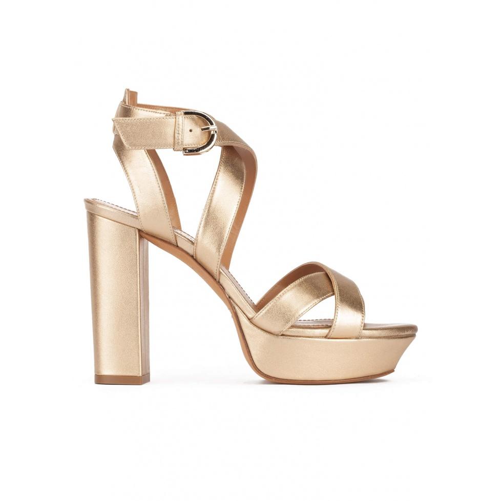 Pura López Sandalias De Plataforma Con Tiras Cruzadas En Piel Dorada