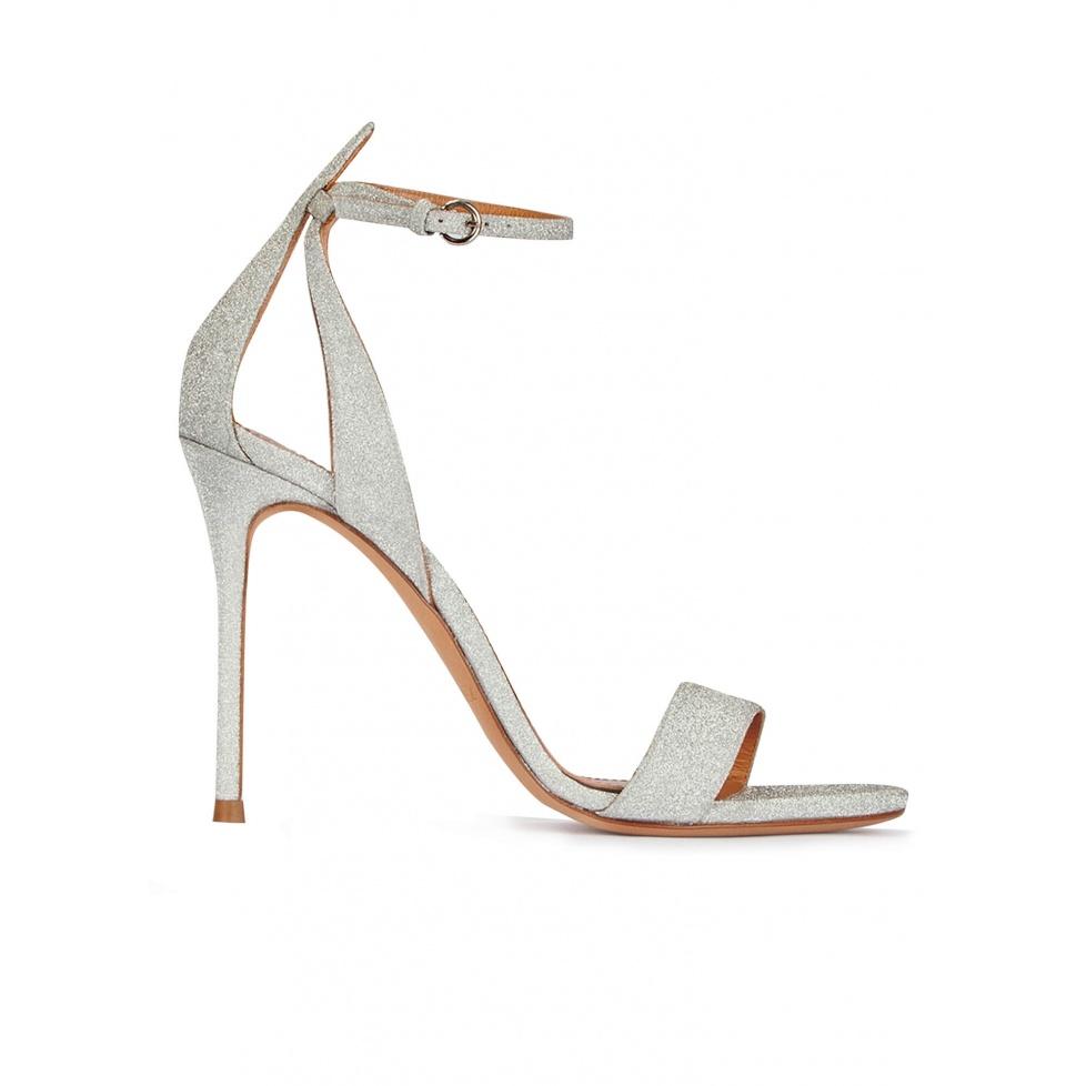 Pura López Sandalias De Tacón En Glitter Plata Con Pulsera