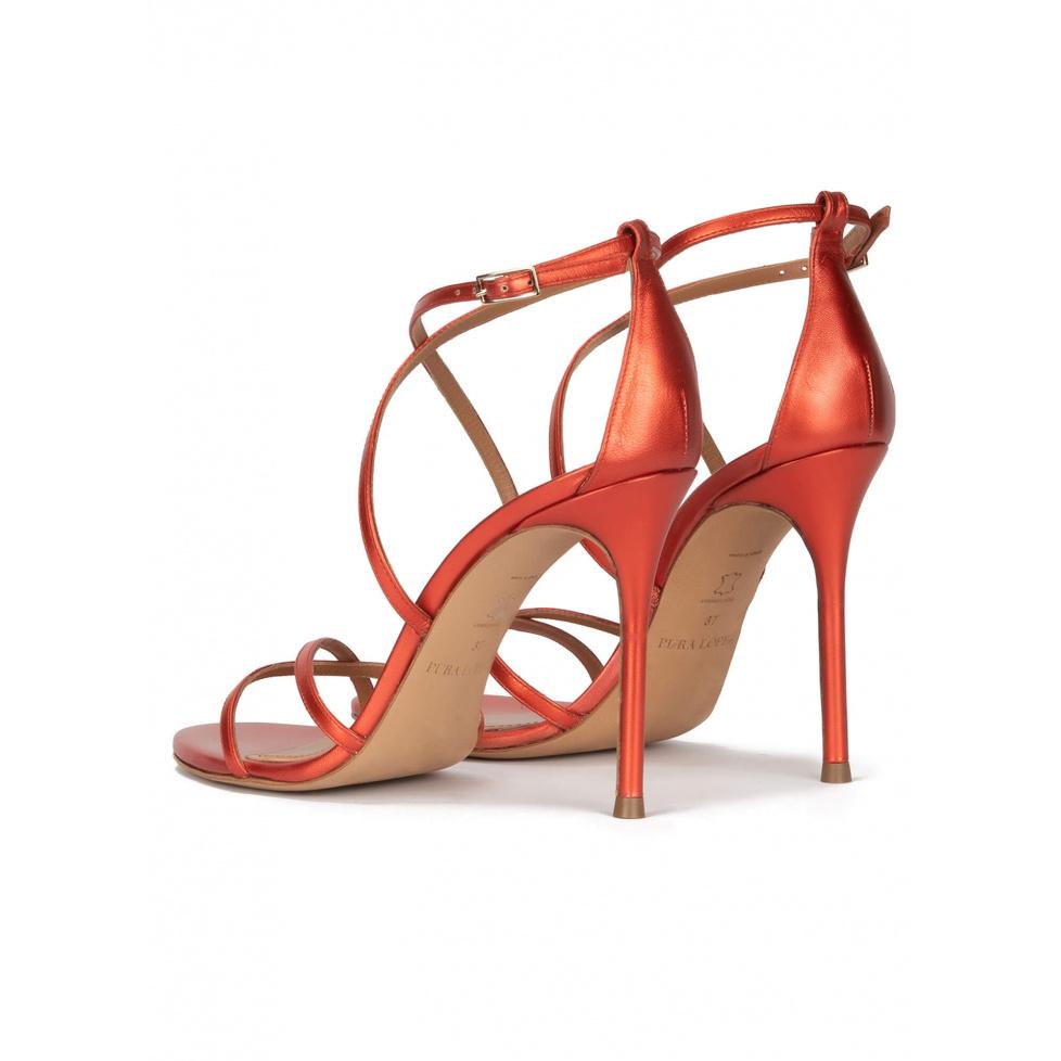 Pura López Sandalias De Tacón En Piel Metalizada Rosa Coral