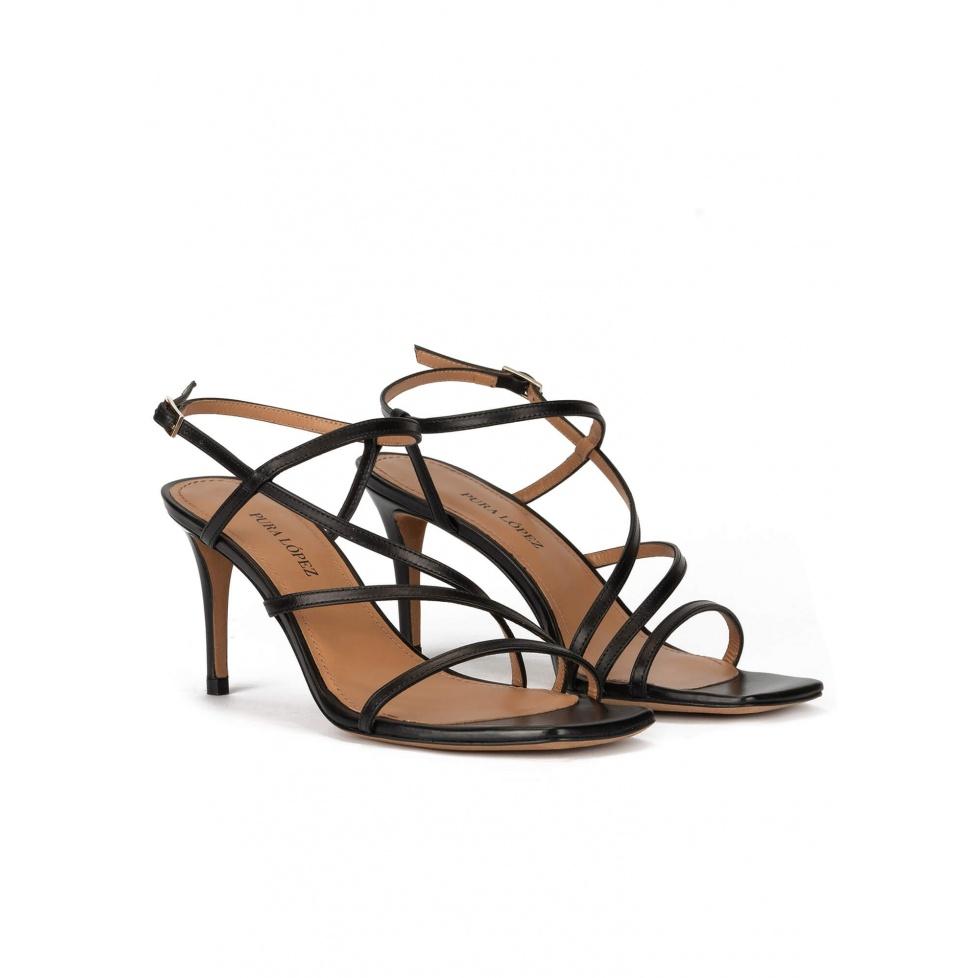 Pura López Sandalias Negras De Piel Con Puntera Cuadrada Y Tacón Medio