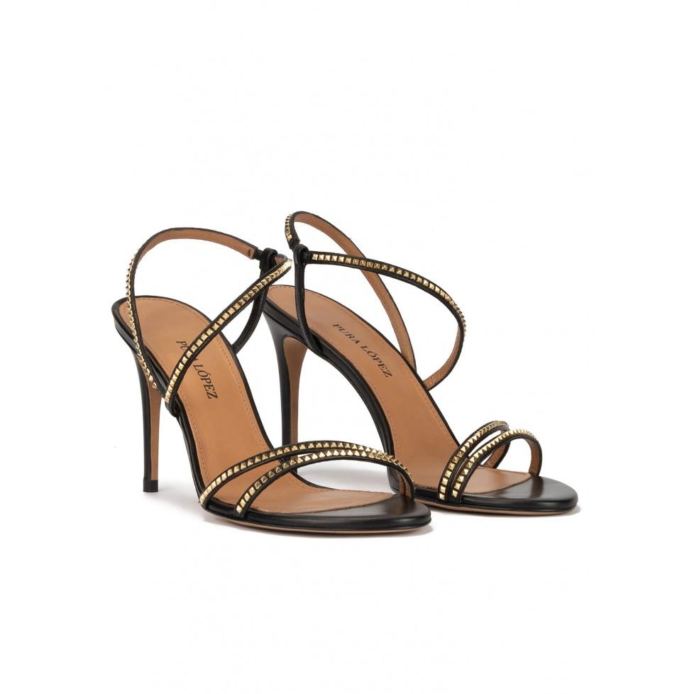 Pura López Sandalias Negras De Piel Con Tacón Alto Y Tachas Pirámide