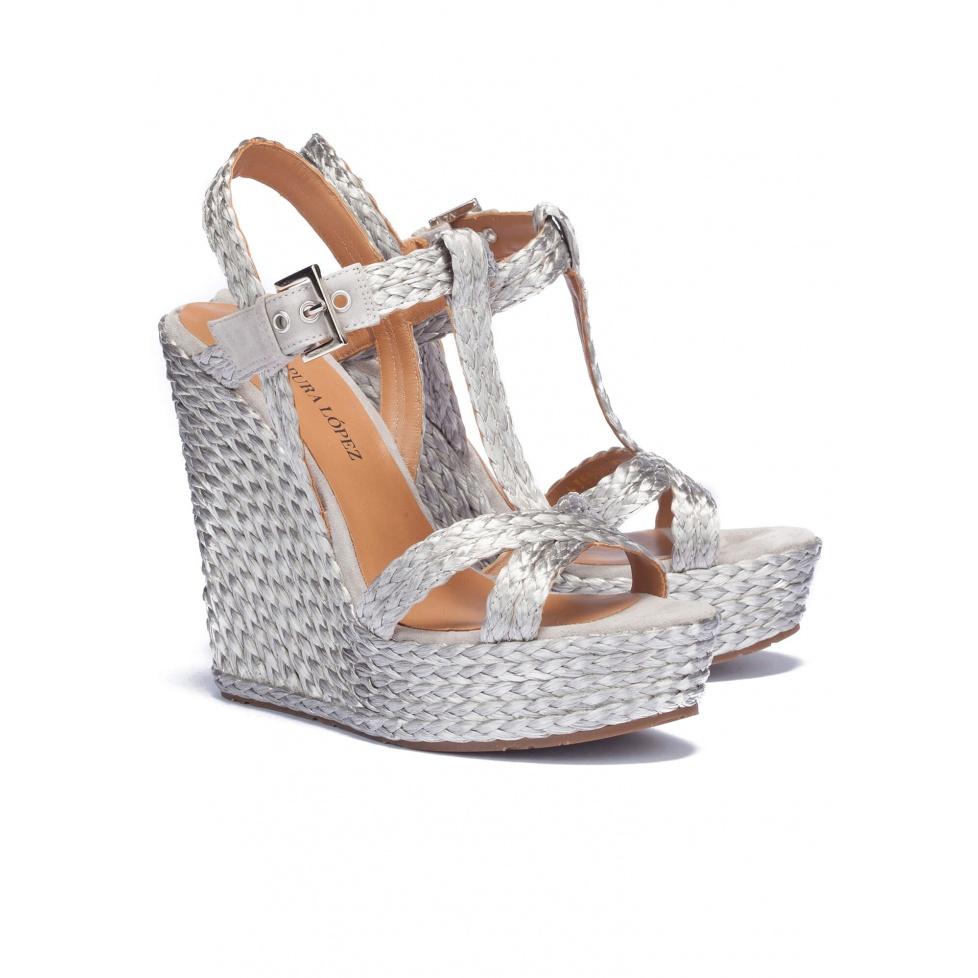 Pura López Sandalias Plateadas De Cuña Alta Con Tira En T