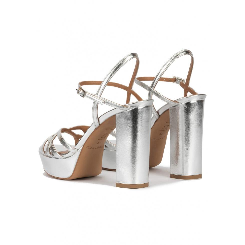 Pura López Sandalias Plateadas De Piel Con Tacón Alto Ancho Y Plataforma