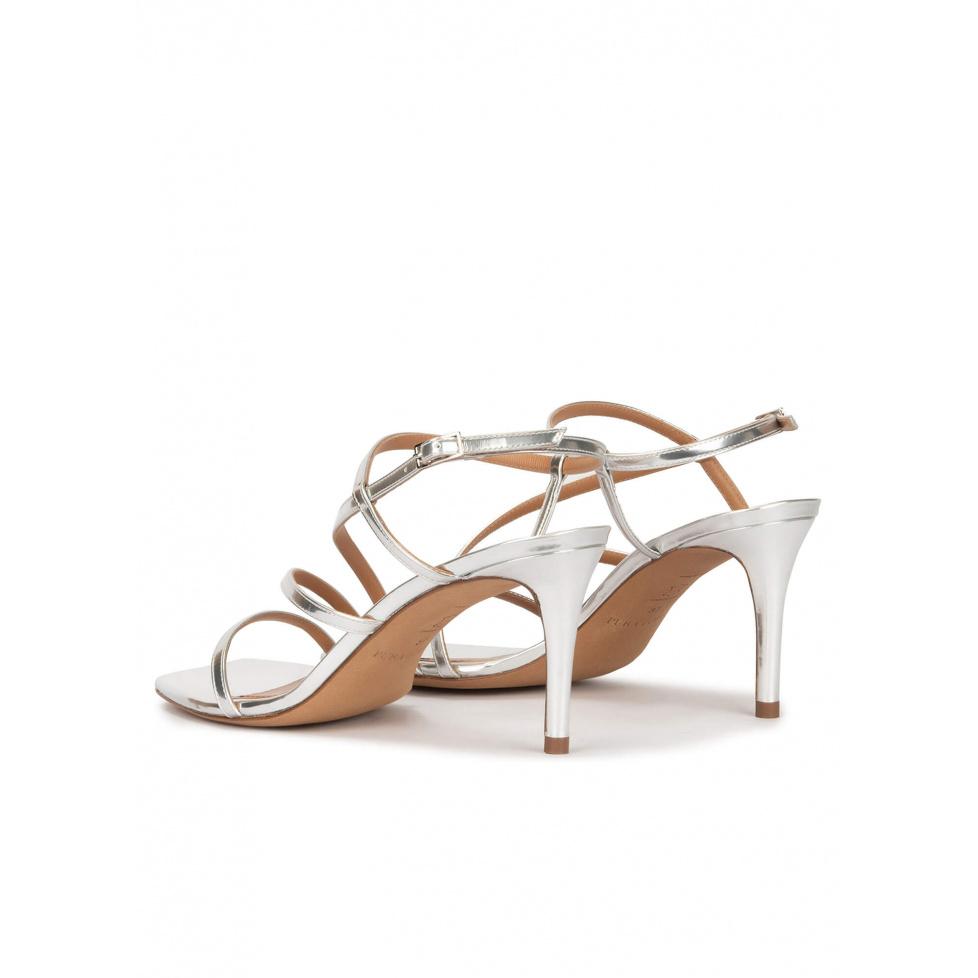 Pura López Sandalias Plateadas De Tacón Medio Y Puntera Cuadrada