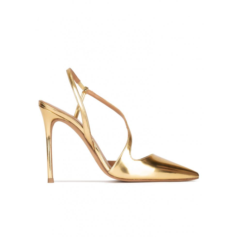 pura lópez Slingbacks metalizados de tacón alto en piel dorada