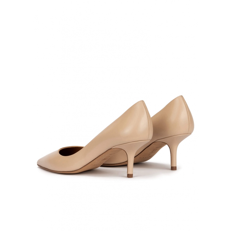 Pura López Zapatos De Salón Con Tacón Medio En Piel Beige