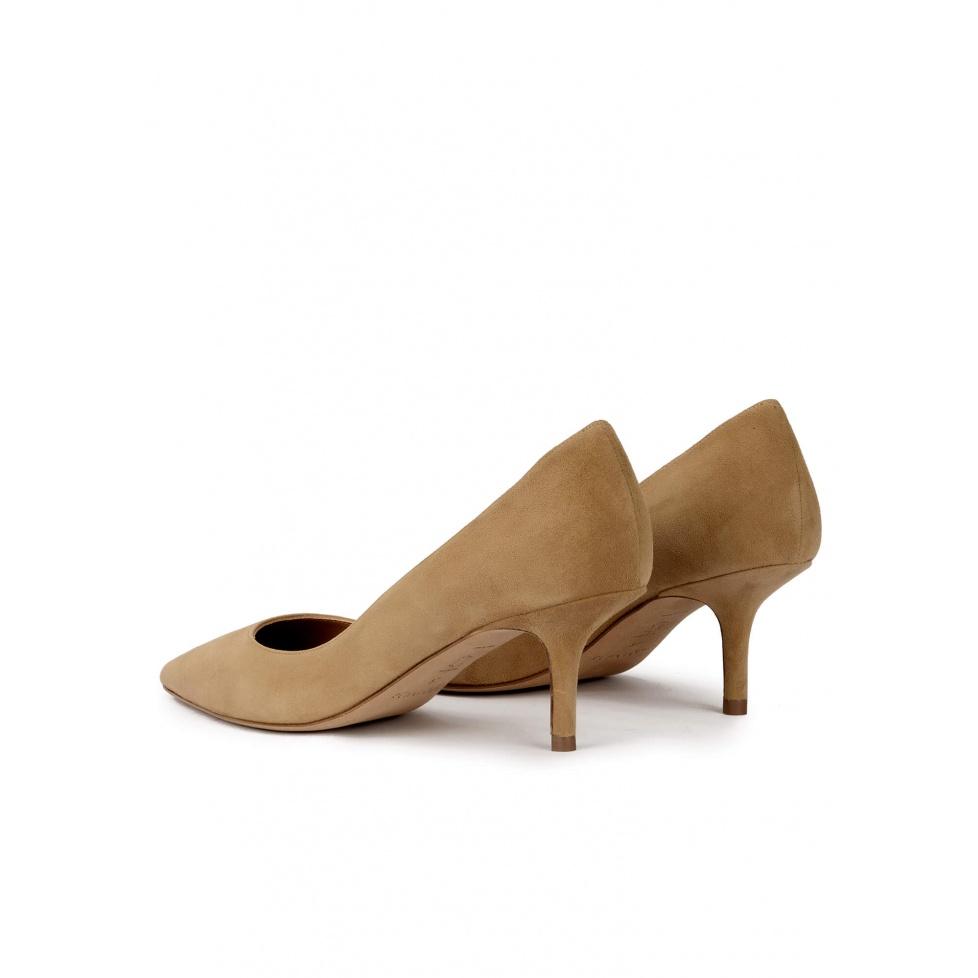 Pura López Zapatos De Tacón Medio Y Punta Fina En Ante Camel