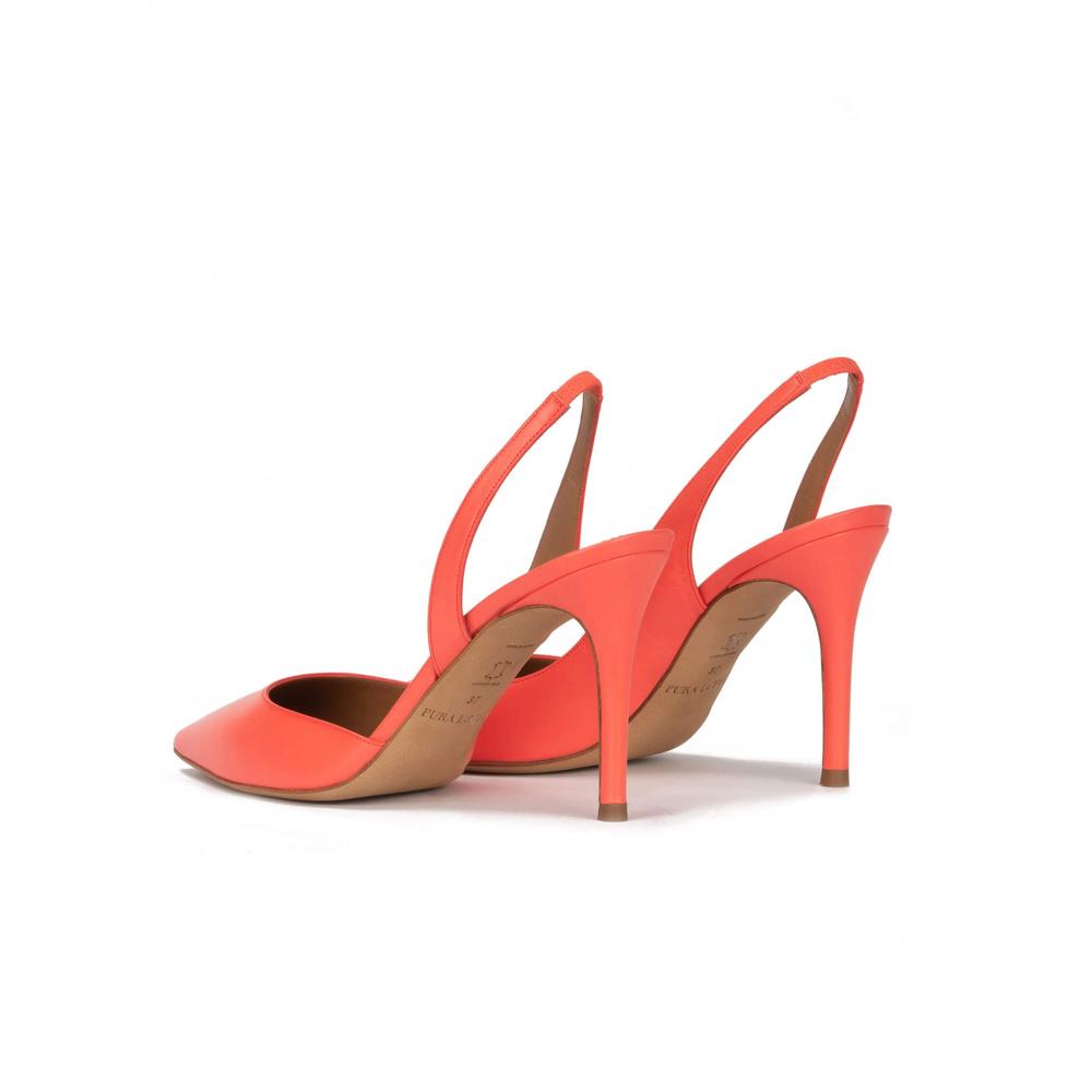 Pura López Zapatos Destalonados De Tacón Alto Y Punta Fina En Piel Coral