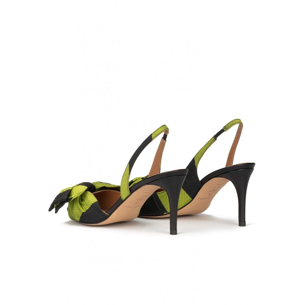 Pura López Zapatos Destalonados De Tacón Medio En Verde Y Negro Con Lazo