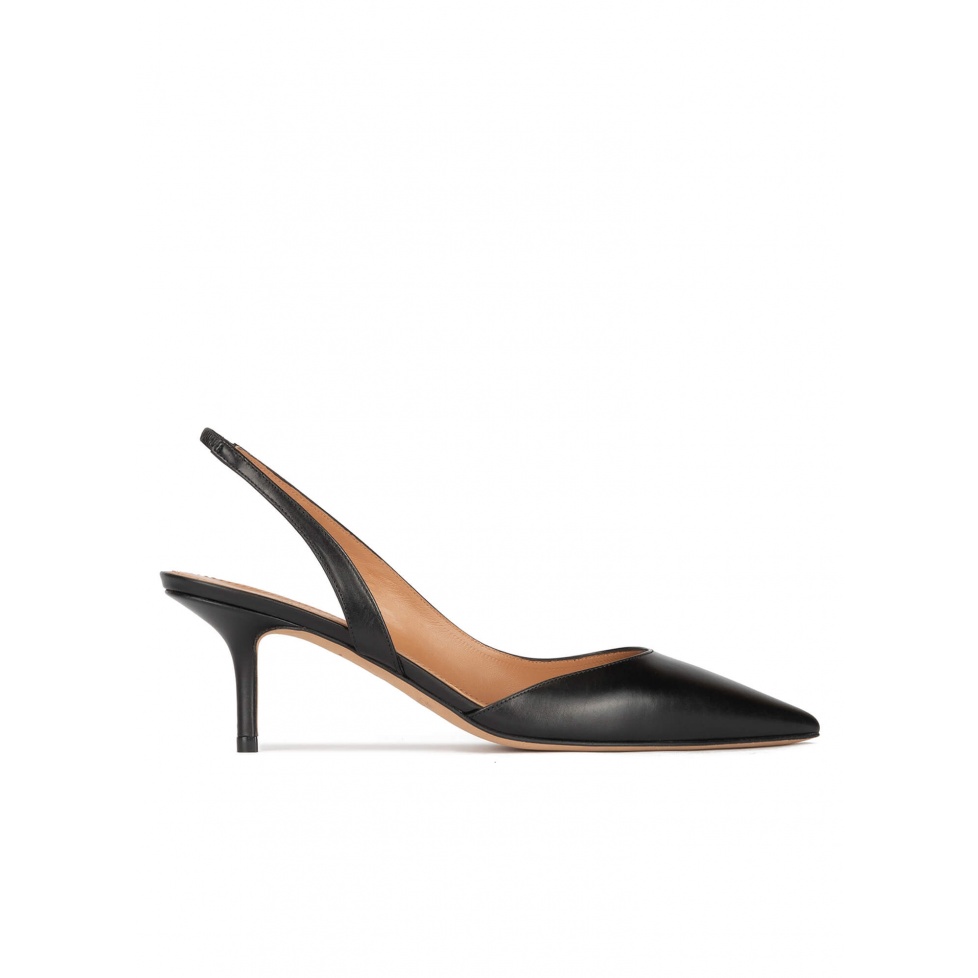 pura lópez Zapatos negros de piel con tacón medio y punta fina