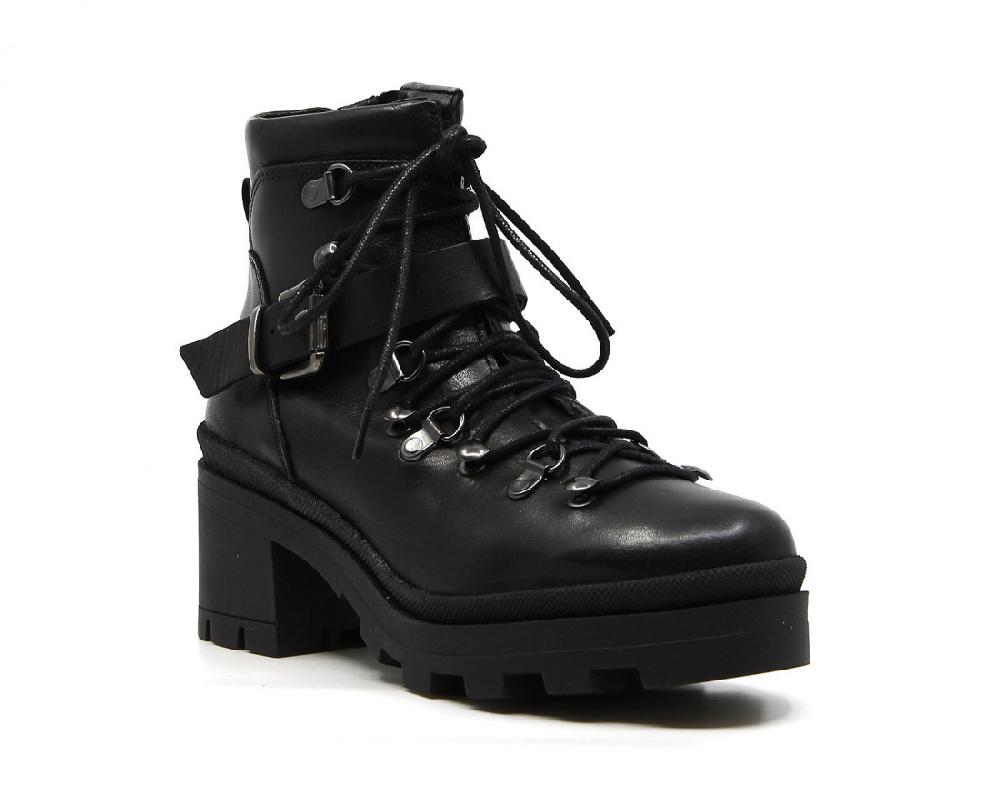 Raquel Perez BOHEMIA