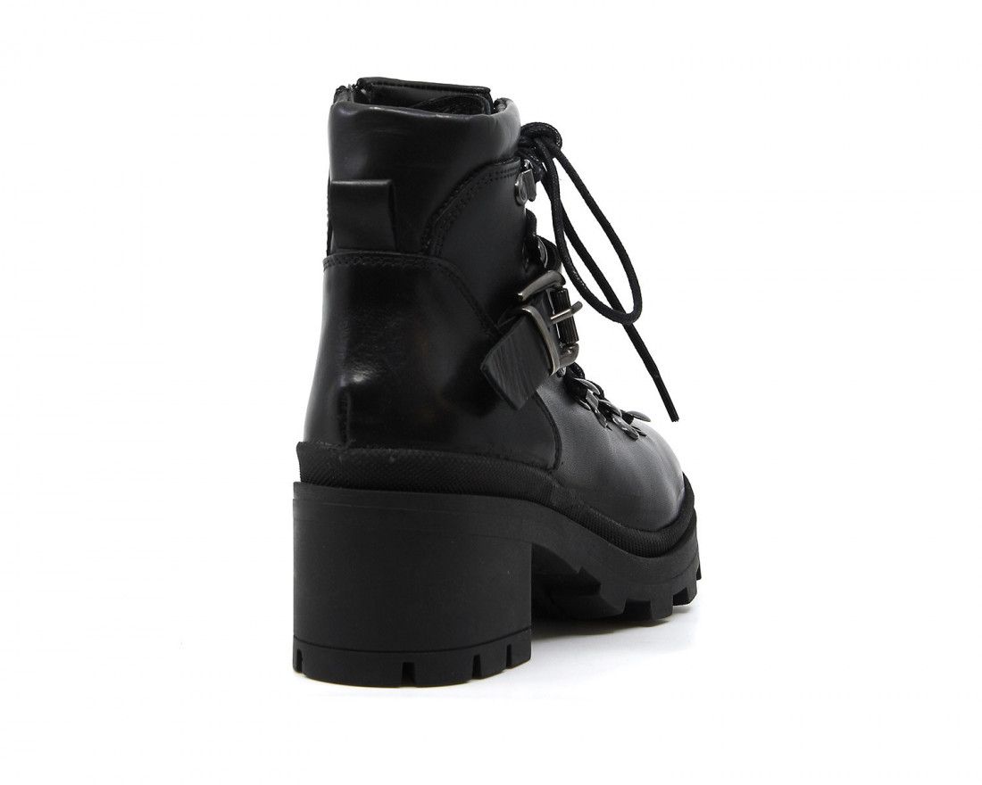 Raquel Perez BOHEMIA