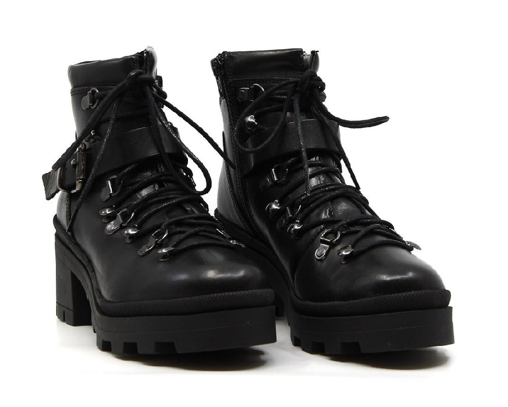 Raquel Perez BOHEMIA