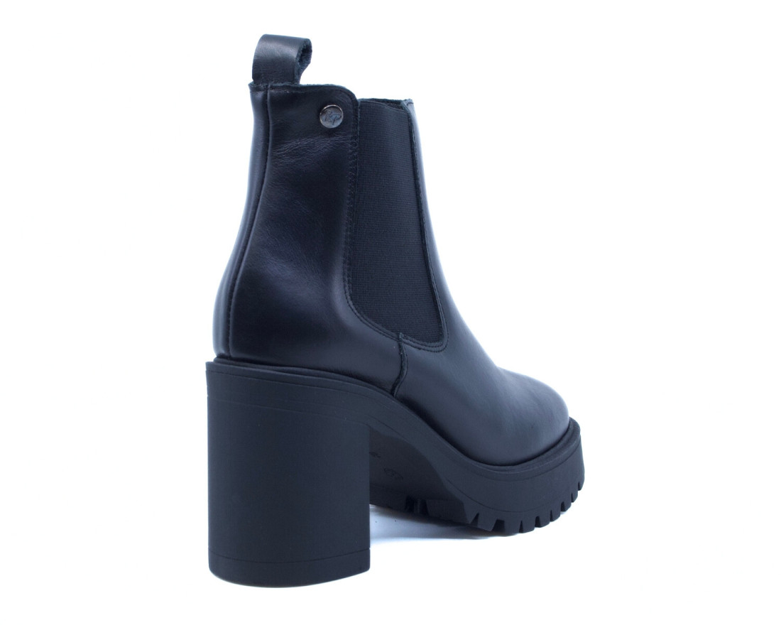 Raquel Perez Botín Larissa 23 Negro Mujer