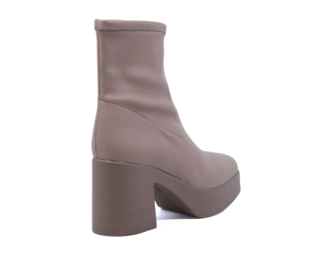 Raquel Perez Botín Lisboa Napa Beluga Marrón Mujer