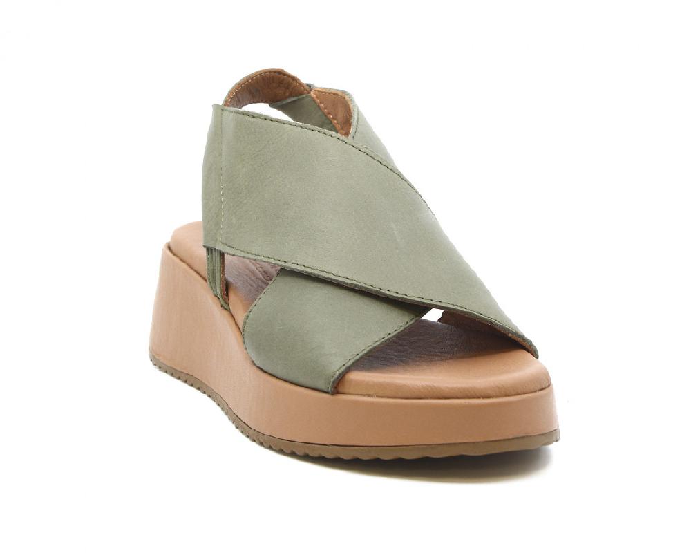 Raquel Perez ENOTECA