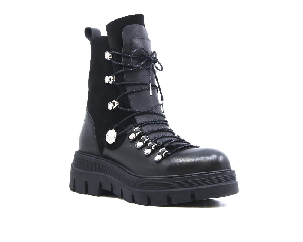 Raquel Perez HIMALAYA