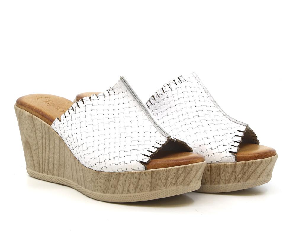 Raquel Perez LOCANDA JUNCO 02