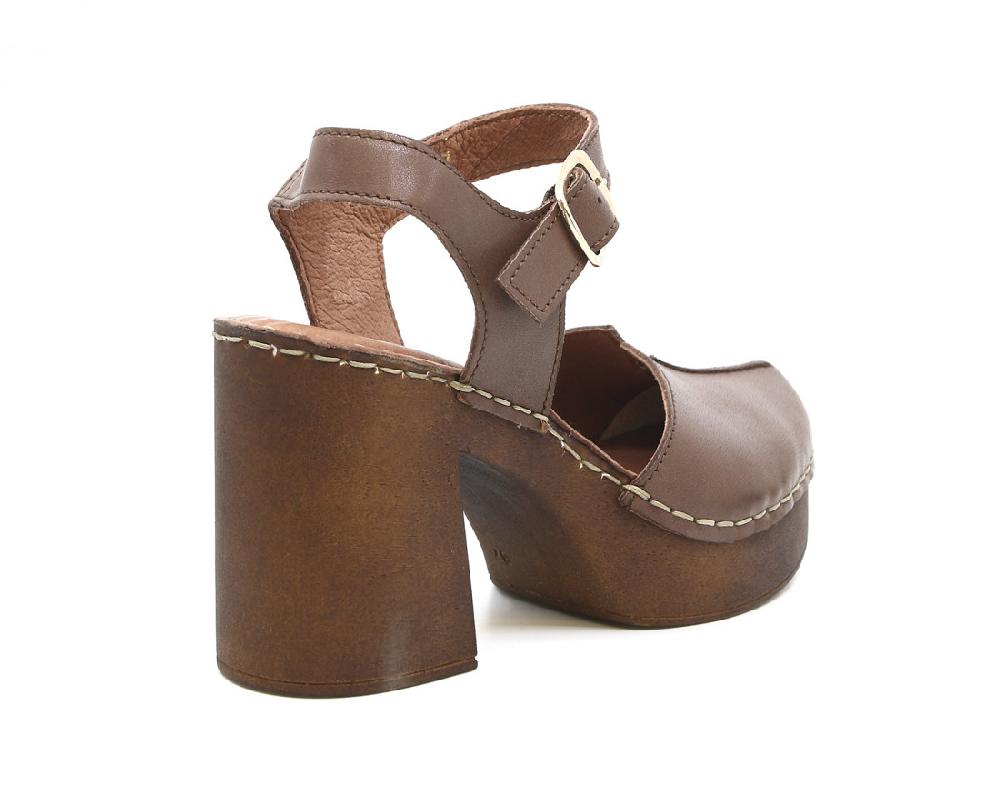 Raquel Perez PIASTRELLA 03