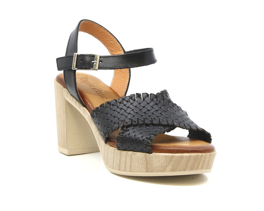 raquel perez RADIO 02