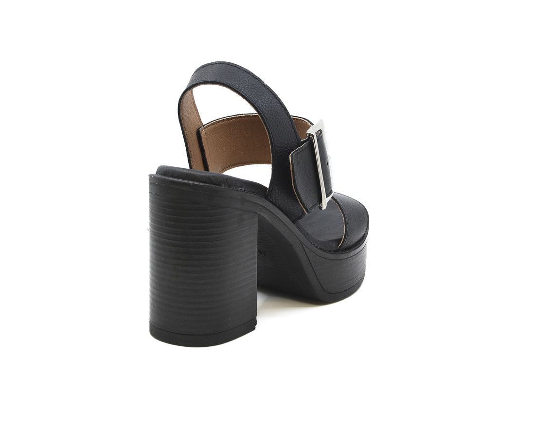 Raquel Perez TIZIANA