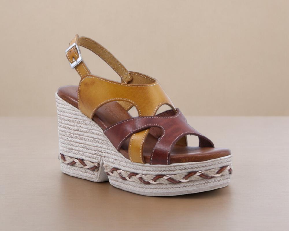 Raquel Perez Sandalia Cuña Minino 02 Cuero Mostaza Mujer