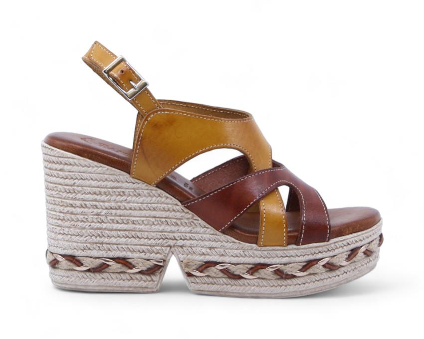 raquel perez Sandalia Cuña Minino 02 Cuero Mostaza Mujer