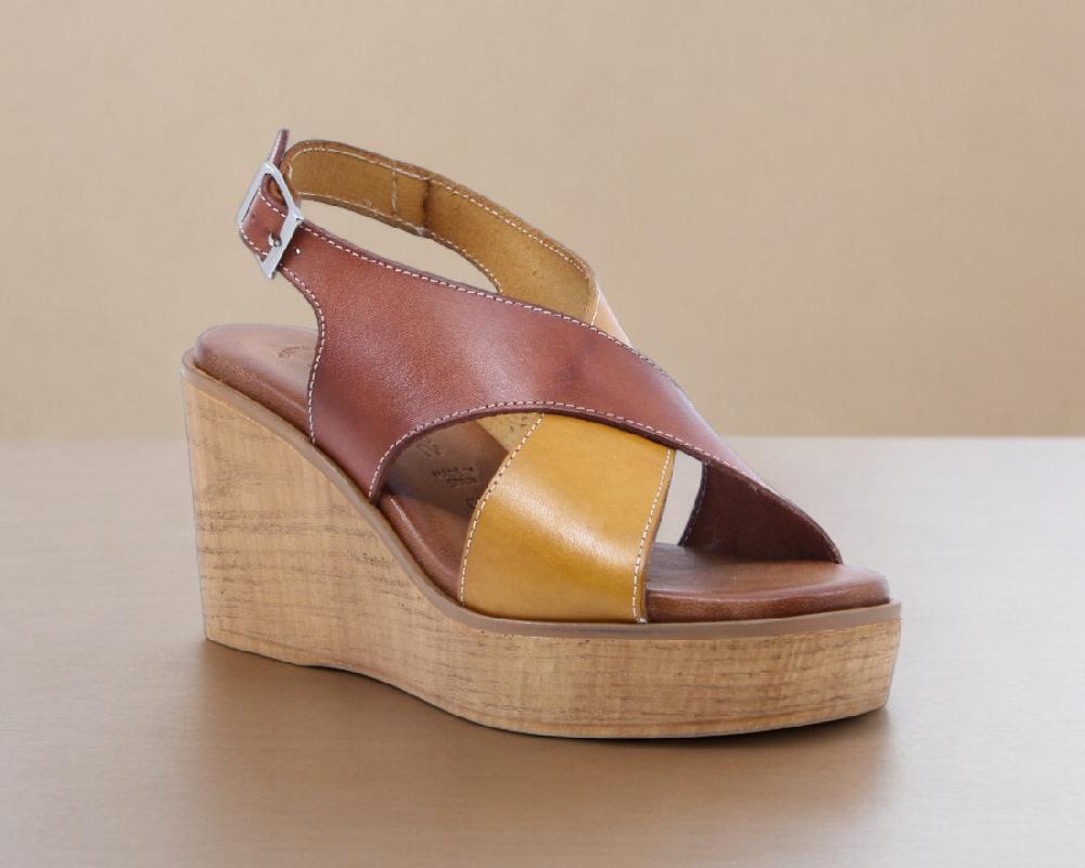 Raquel Perez Sandalia Cuña Moma 02 Mostaza Cuero Mujer