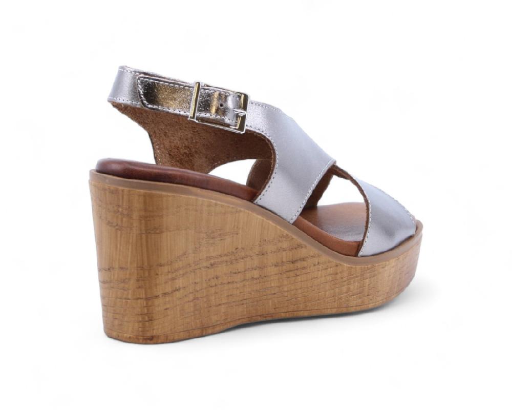 Raquel Perez Sandalia Cuña Moneda 02 Arena Metalizado Mujer