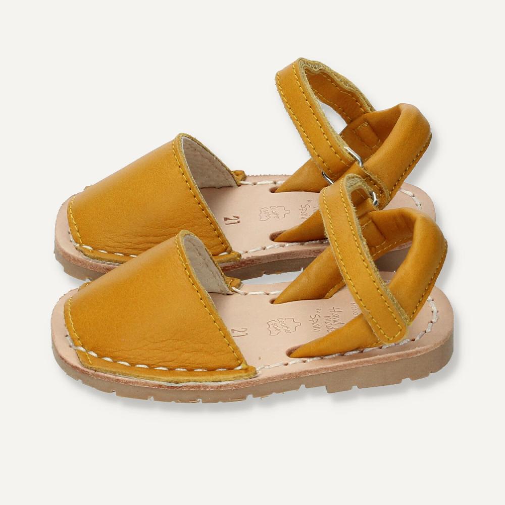 Ria Menorca Menorquina atada Menorca Amarillo Mostaza