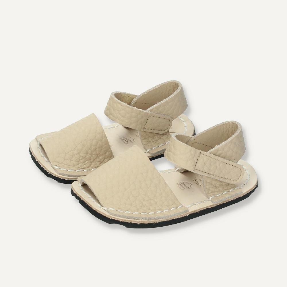 Ria Menorca Menorquina Minimalista Respetuosa Beige