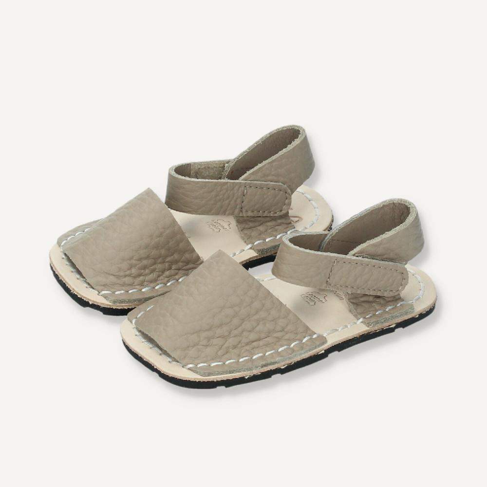 Ria Menorca Menorquina Minimalista Respetuosa Taupe