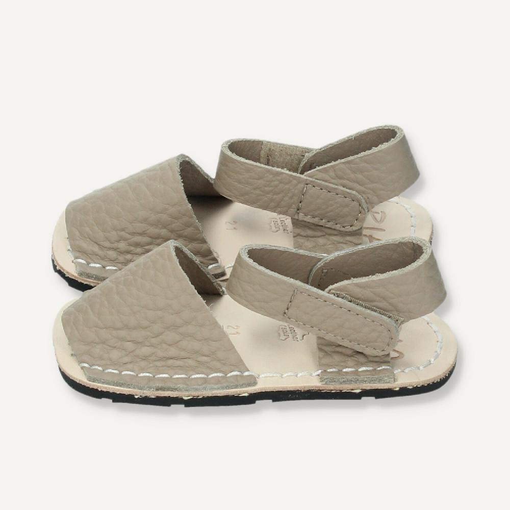 Ria Menorca Menorquina Minimalista Respetuosa Taupe