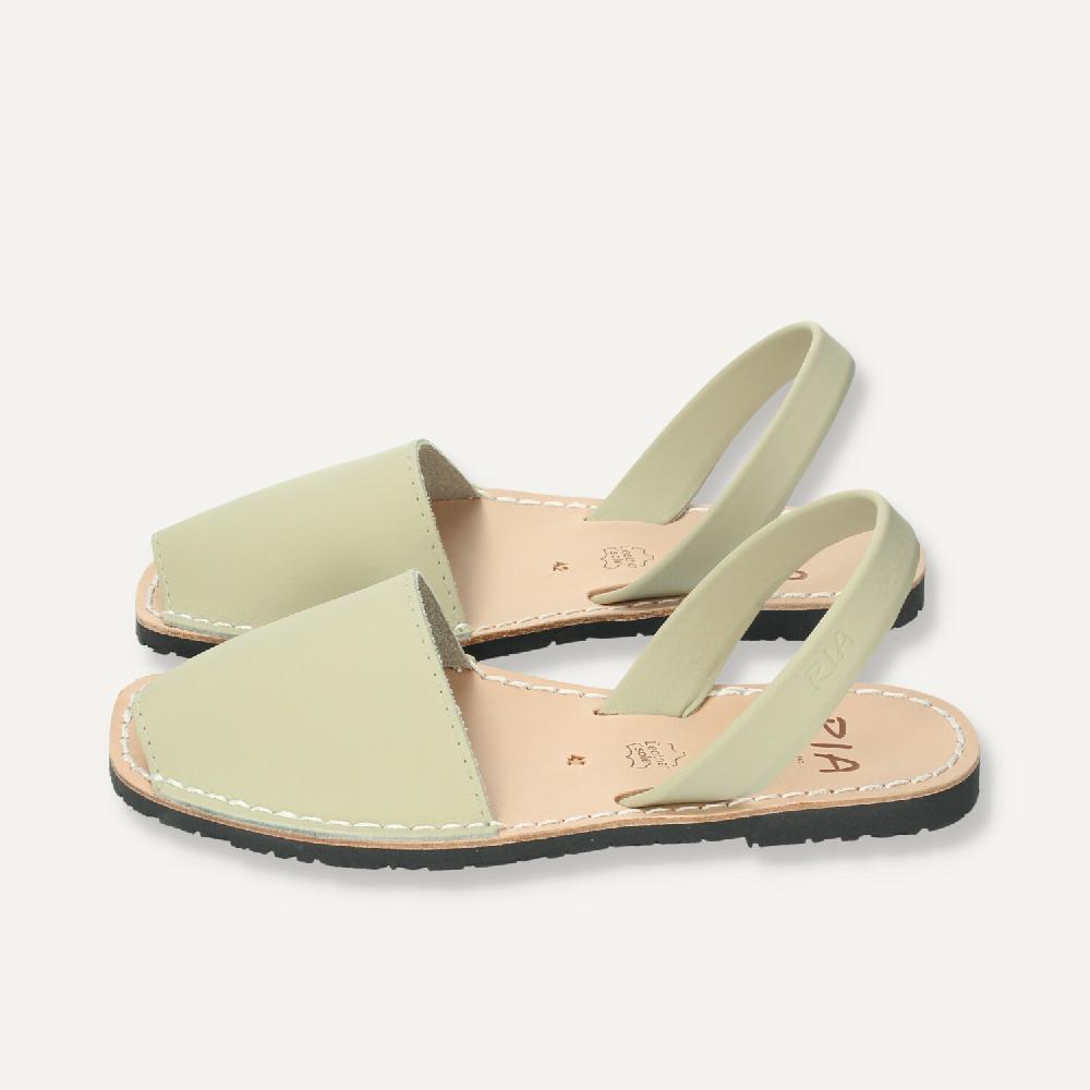 Ria Menorca Menorquina hombre Menorca Natural