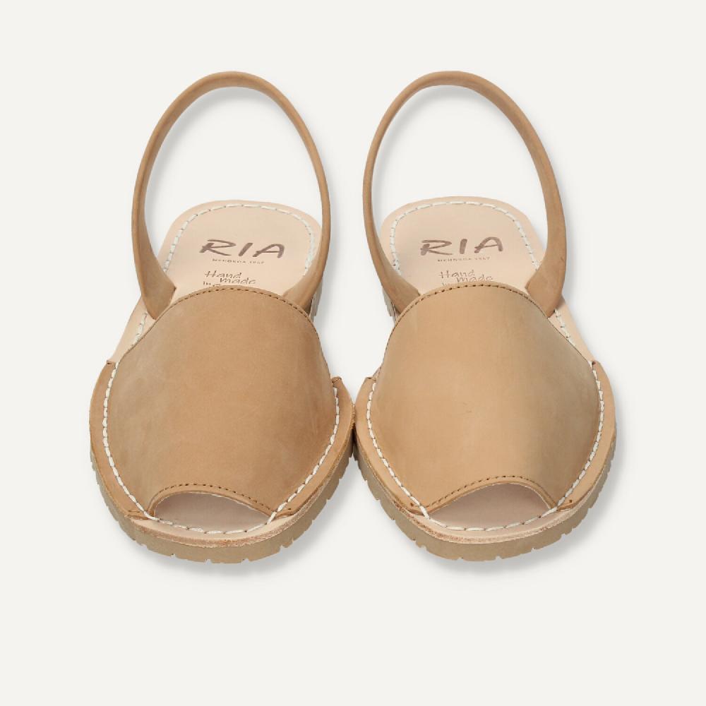 Ria Menorca Menorquina Mujer Menorca Cuero