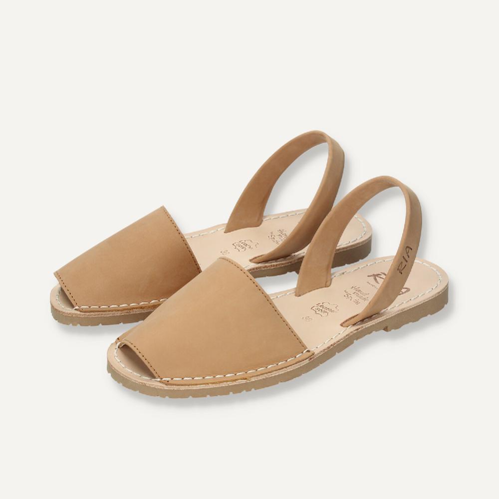 Ria Menorca Menorquina Mujer Menorca Cuero