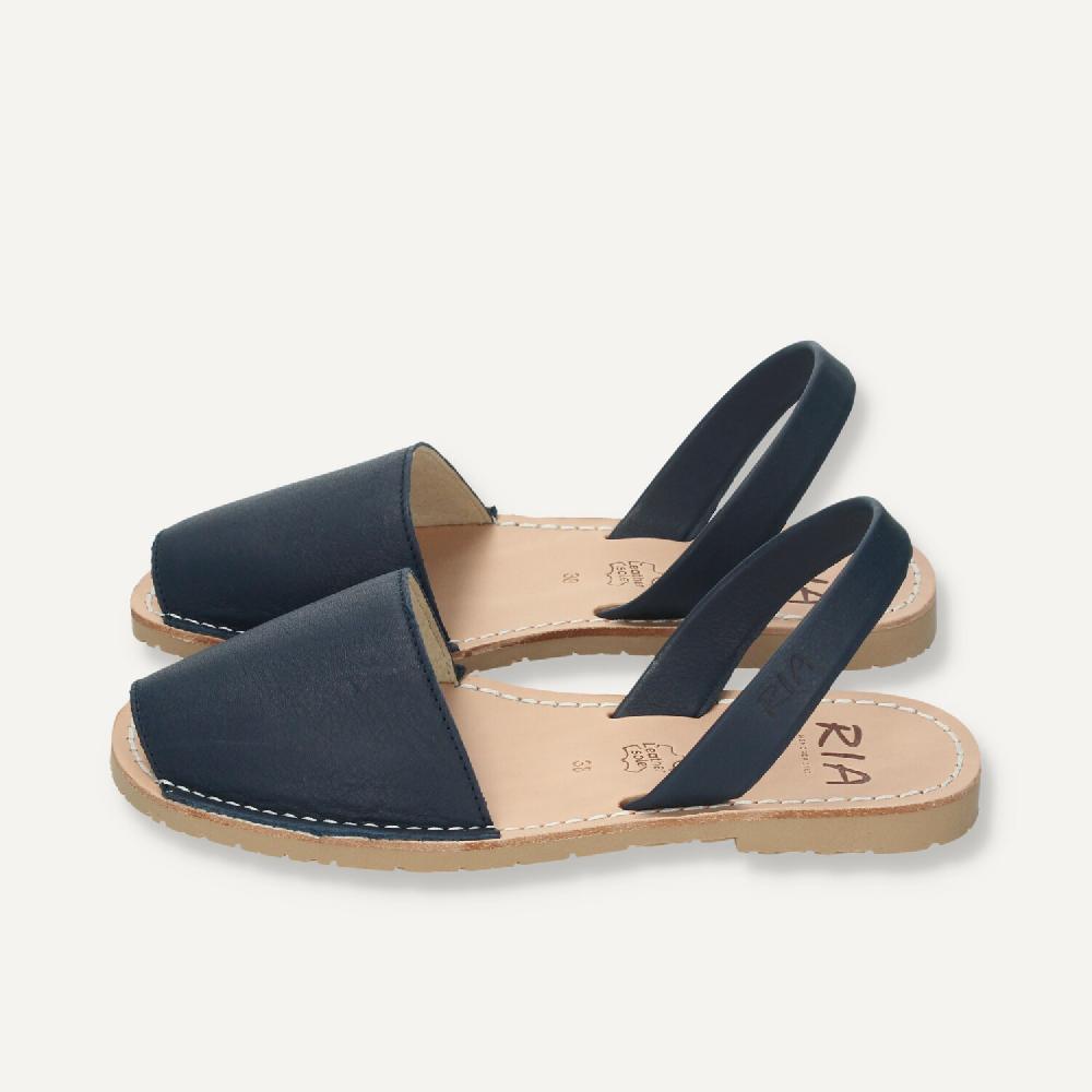 Ria Menorca Menorquina mujer Menorca Marino