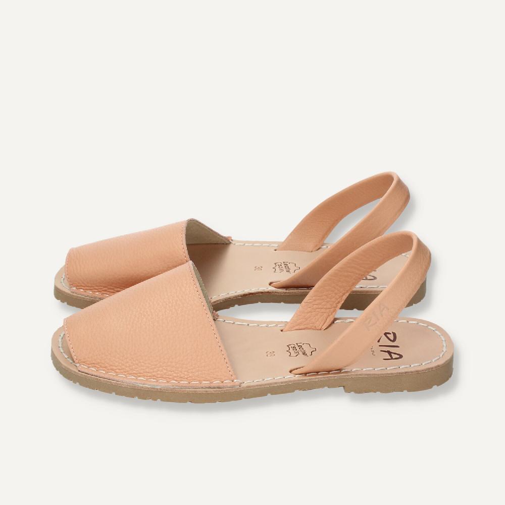 Ria Menorca Menorquina mujer Menorca Salmon